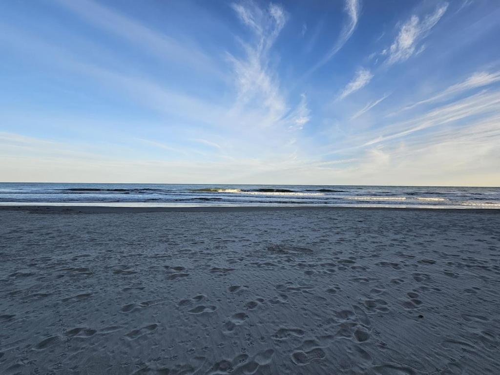 Direct Oceanfront- King Bedroom- Amazing Views/Pools/Hot Tubs/Beach Access/Golf Myrtle Beach Extérieur photo