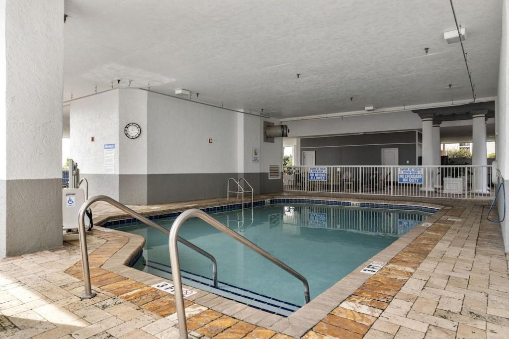 Direct Oceanfront- King Bedroom- Amazing Views/Pools/Hot Tubs/Beach Access/Golf Myrtle Beach Extérieur photo