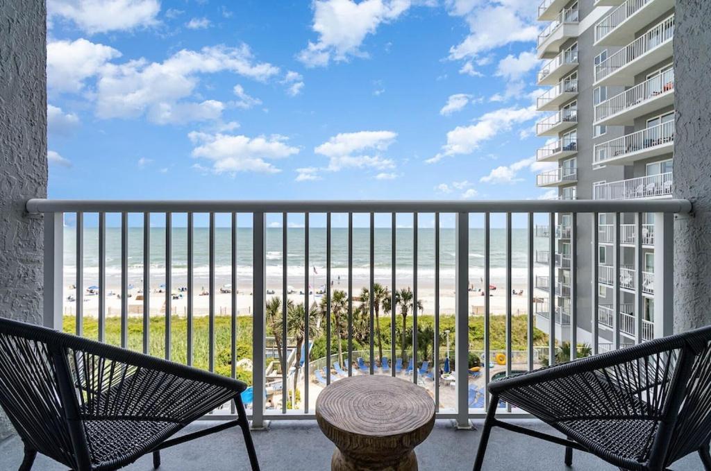 Direct Oceanfront- King Bedroom- Amazing Views/Pools/Hot Tubs/Beach Access/Golf Myrtle Beach Extérieur photo