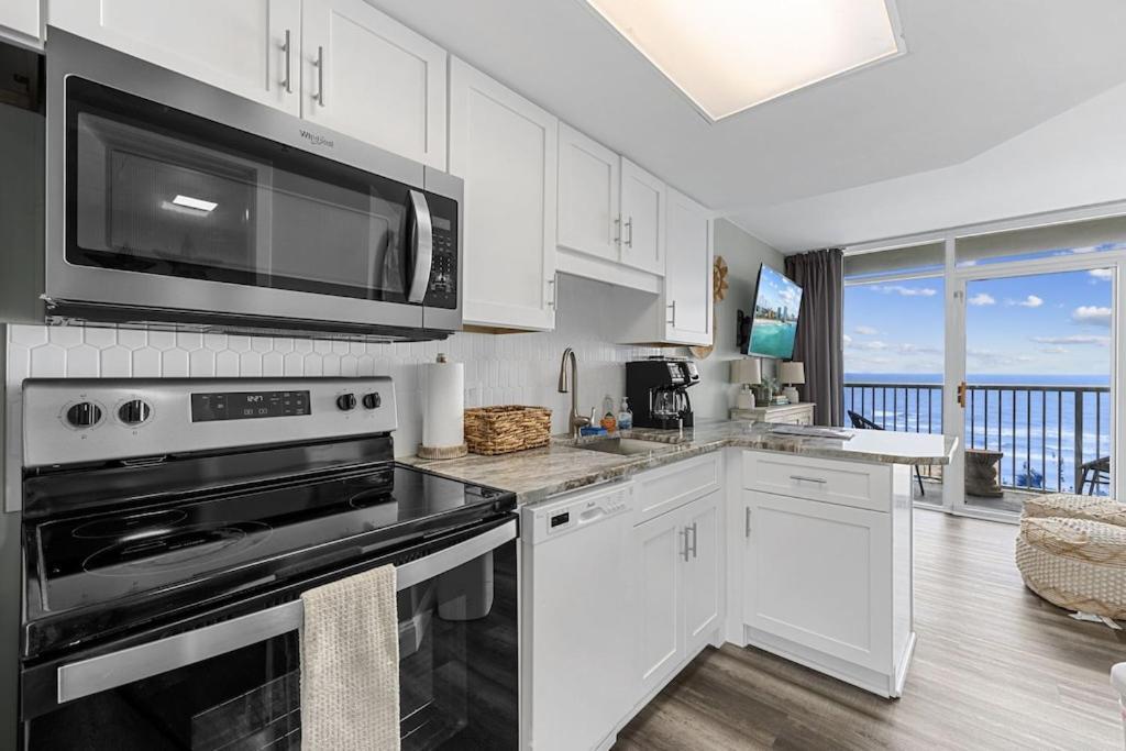 Direct Oceanfront- King Bedroom- Amazing Views/Pools/Hot Tubs/Beach Access/Golf Myrtle Beach Extérieur photo