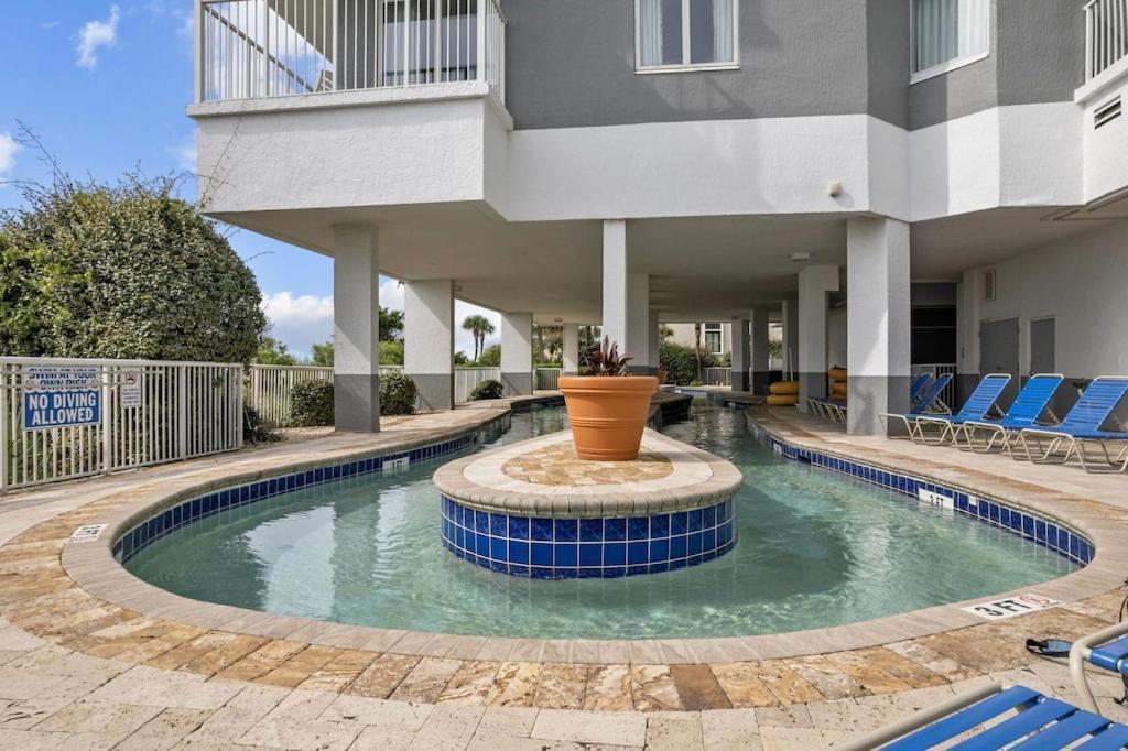 Direct Oceanfront- King Bedroom- Amazing Views/Pools/Hot Tubs/Beach Access/Golf Myrtle Beach Extérieur photo
